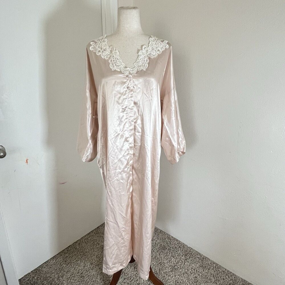 VTG California Dynasty Embroided Robe Kimono Sz M Pink Beaded